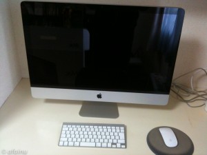 iMac (開梱直後)